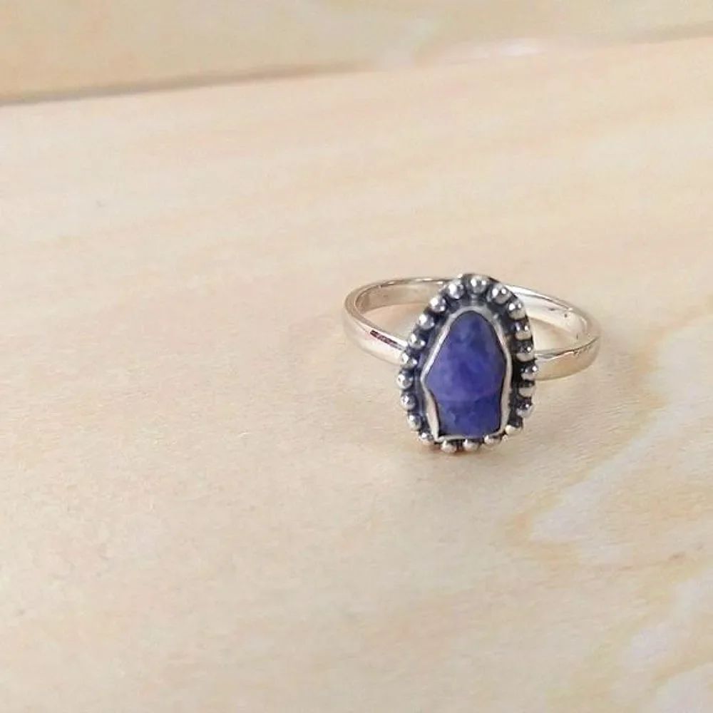 Tanzanite Solitaire Ring - Picture 6 of 11